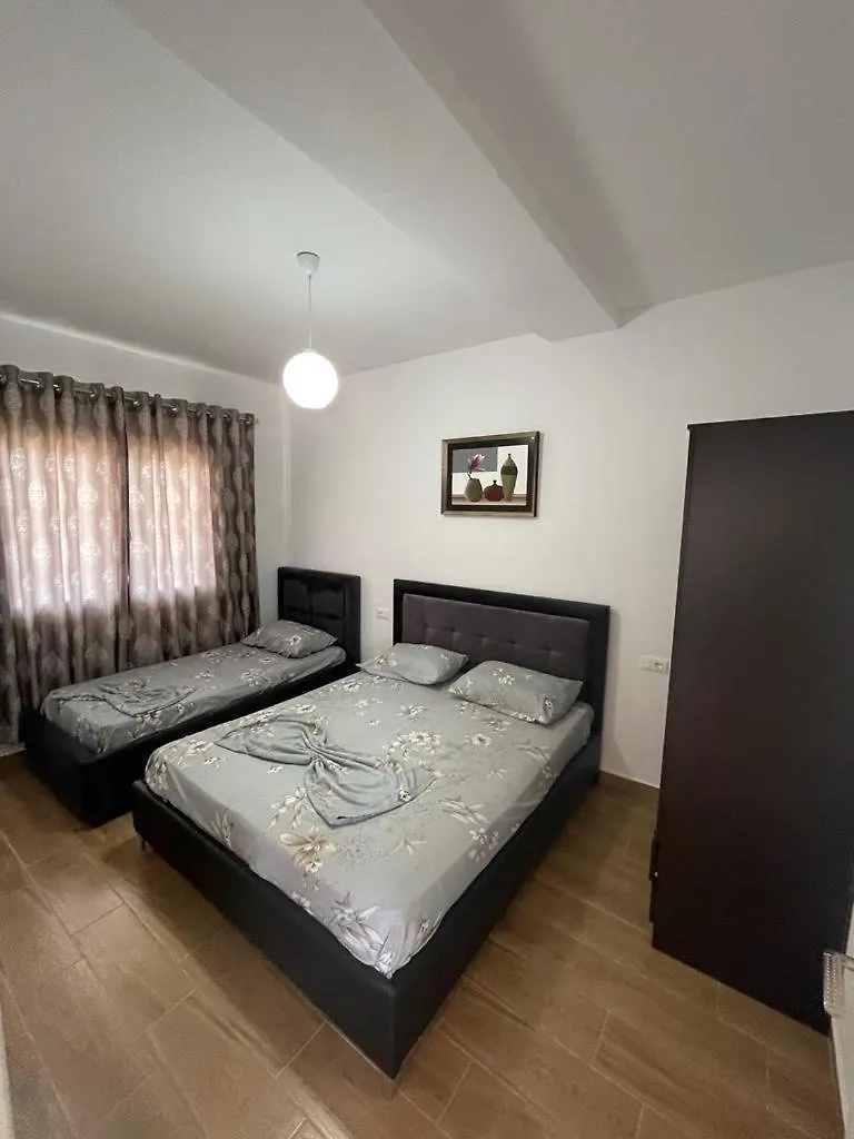 Holiday Home Muharremi Draci Apartment