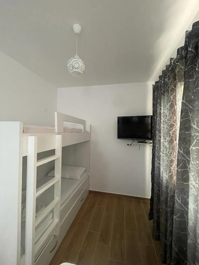 Apartment Holiday Home Muharremi Draci