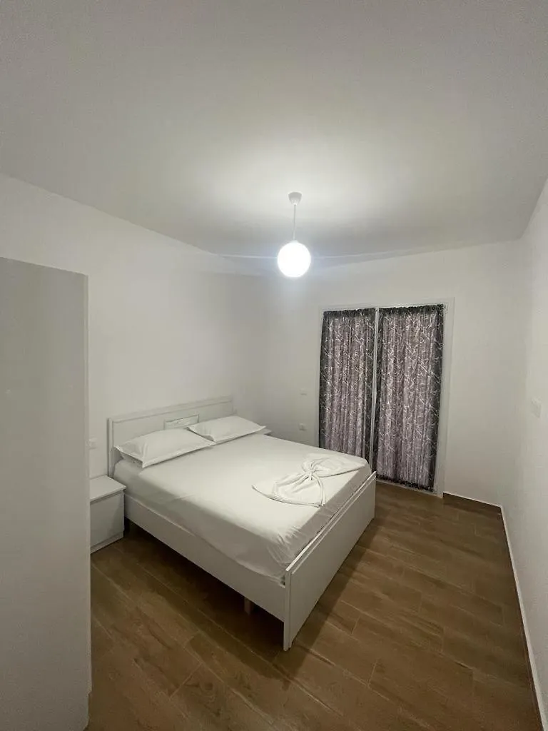 Apartment Holiday Home Muharremi Draci